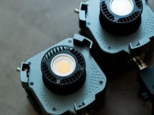 Amaran COB 60X S Bi-Color LED Light